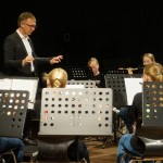 Ralf Schmittkamp dirigierte die IsselBläser durch ein tolles Programm. Dickes Lob für die Nachwuchsmusiker ☺